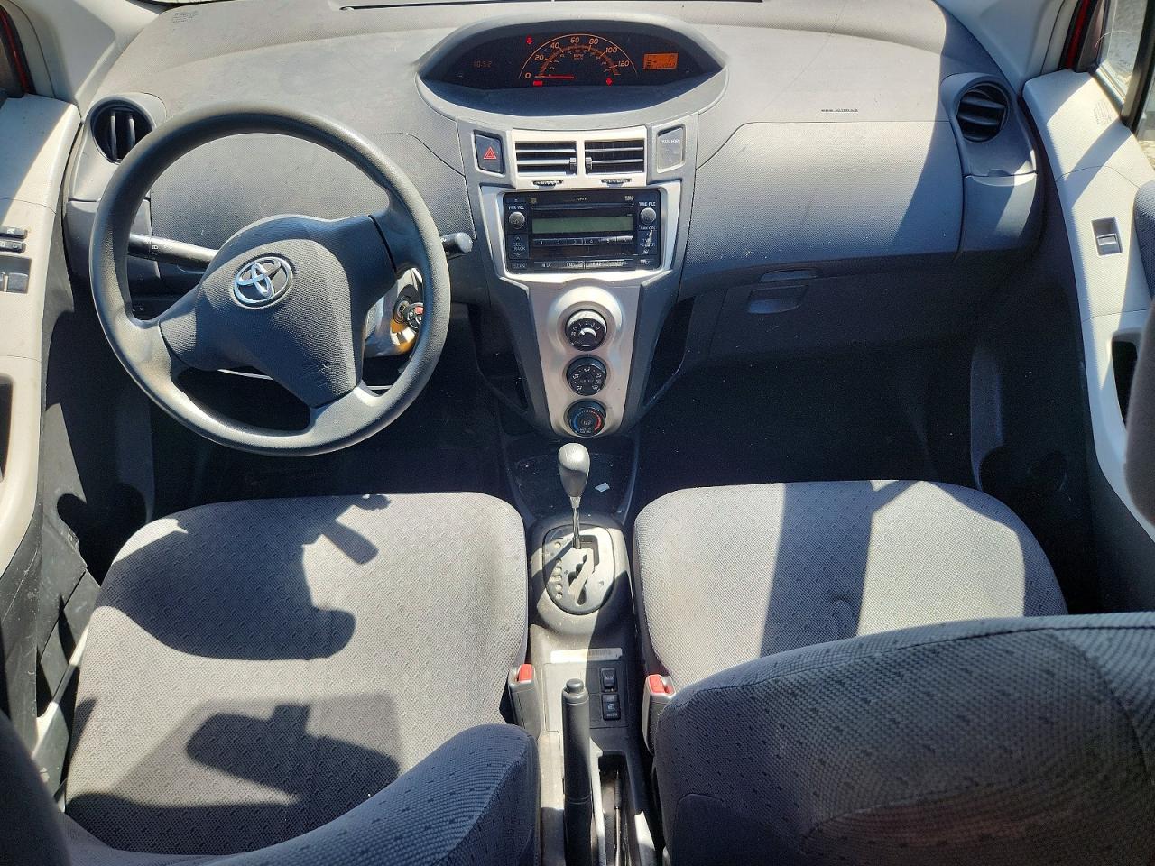 Toyota Yaris Base
