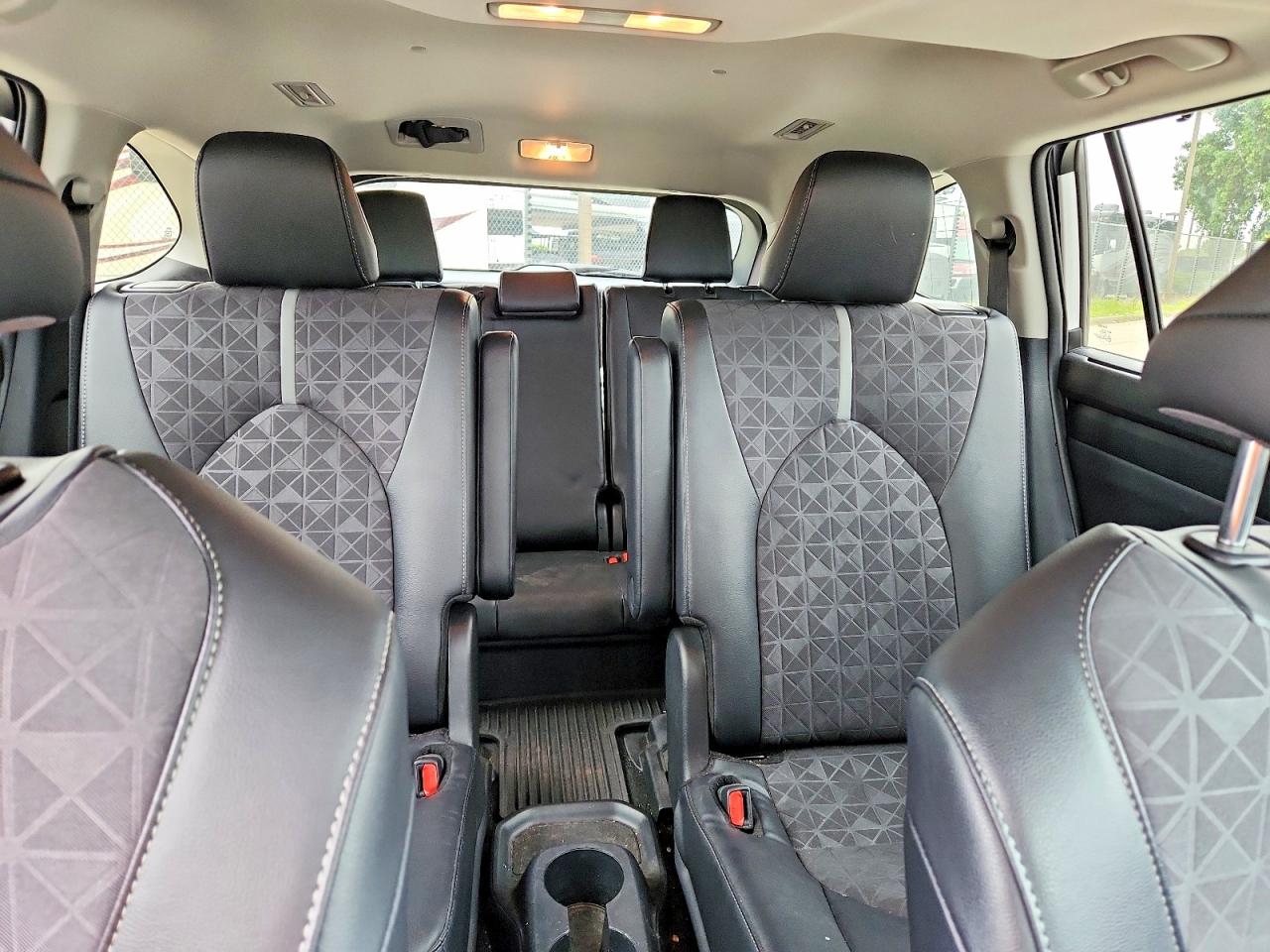 Toyota Highlander Xle Nightshade