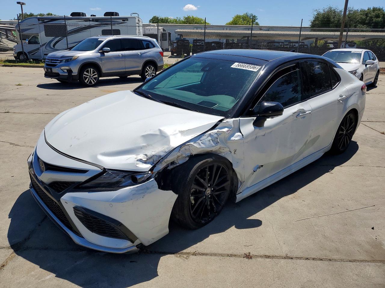 Salvage Toyota Camry Image