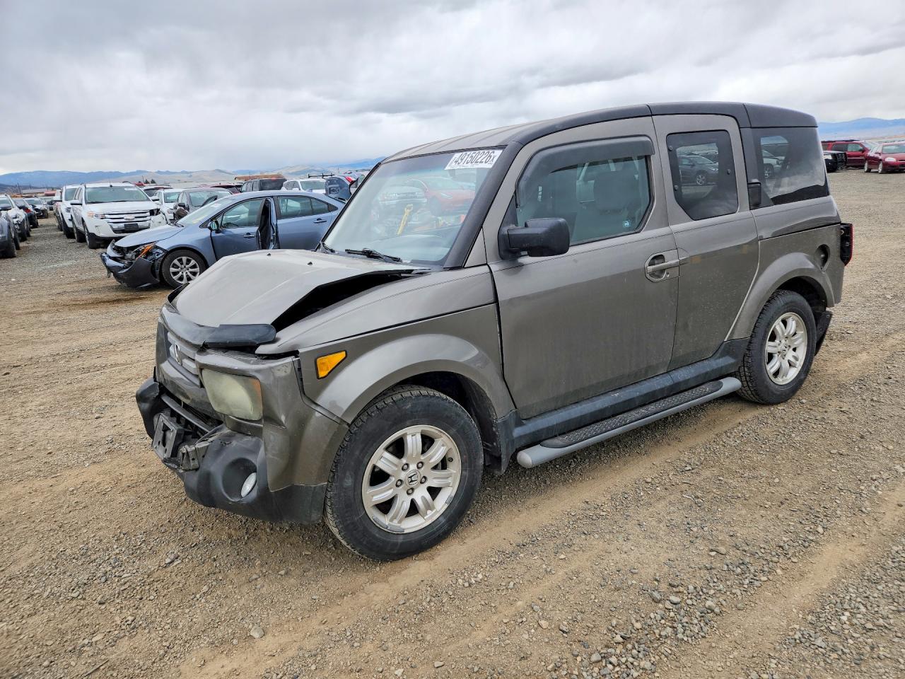 Salvage Honda Element Image