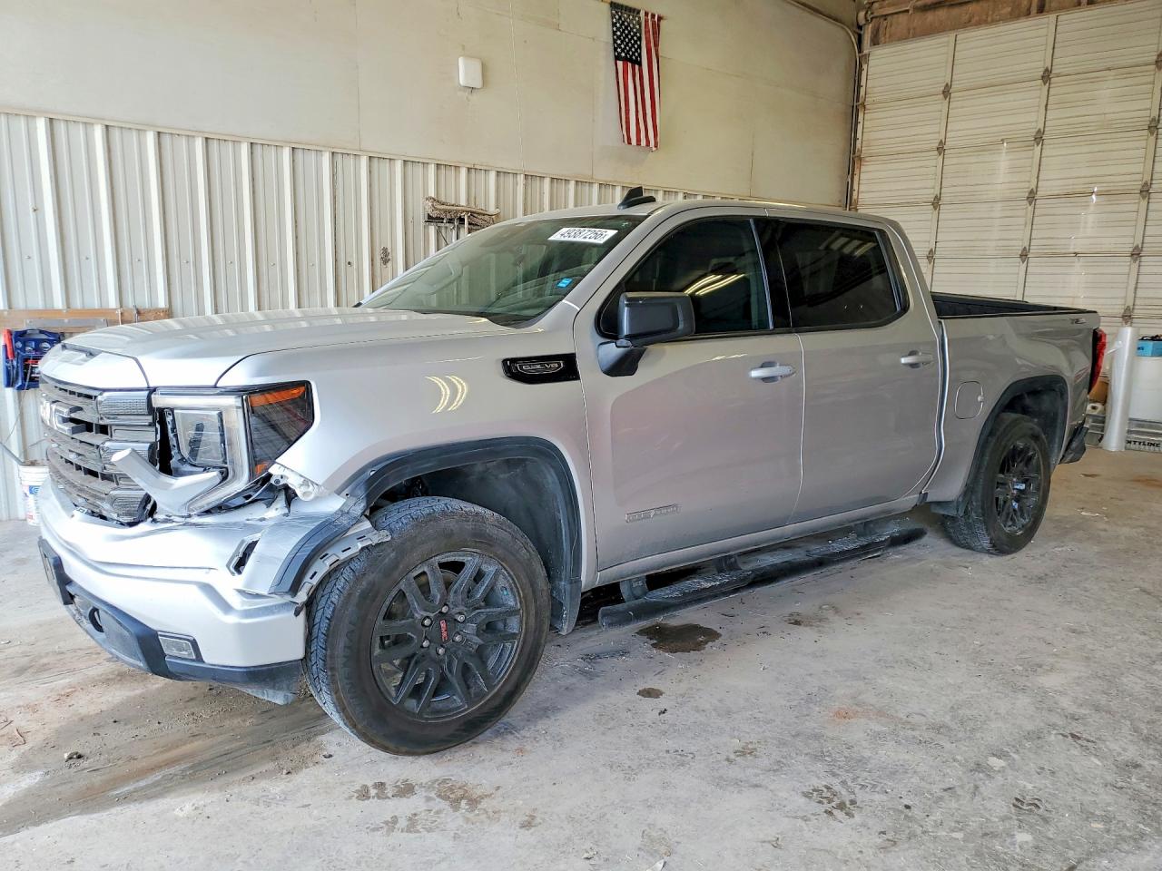 Salvage GMC Sierra Image
