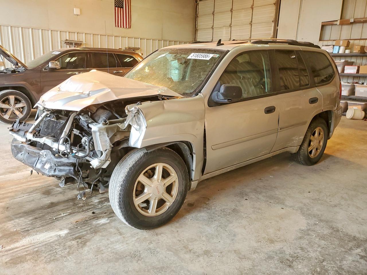 Salvage GMC Envoy Image