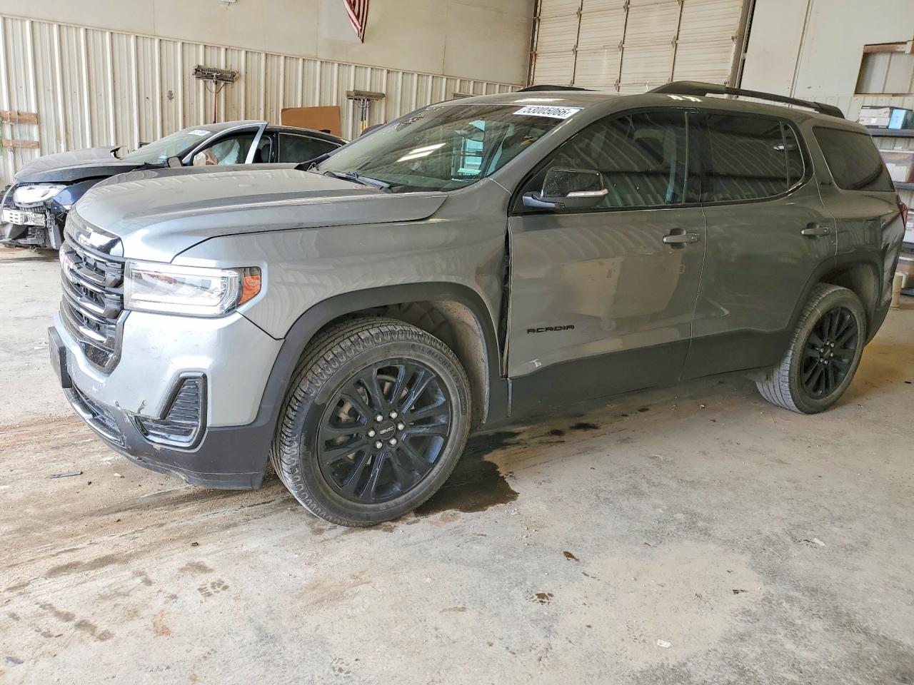 Salvage GMC Acadia Image