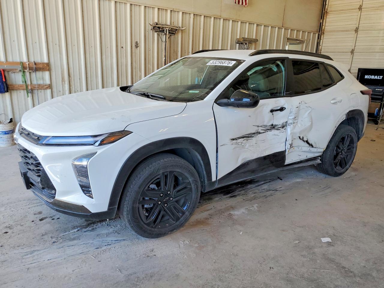 Salvage Chevrolet Trax Image