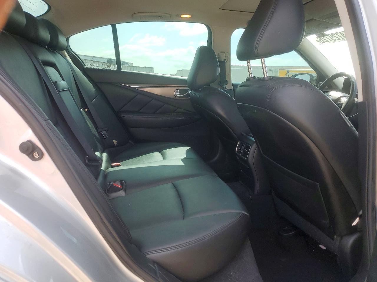 INFINITI Q50 3.0t Premium