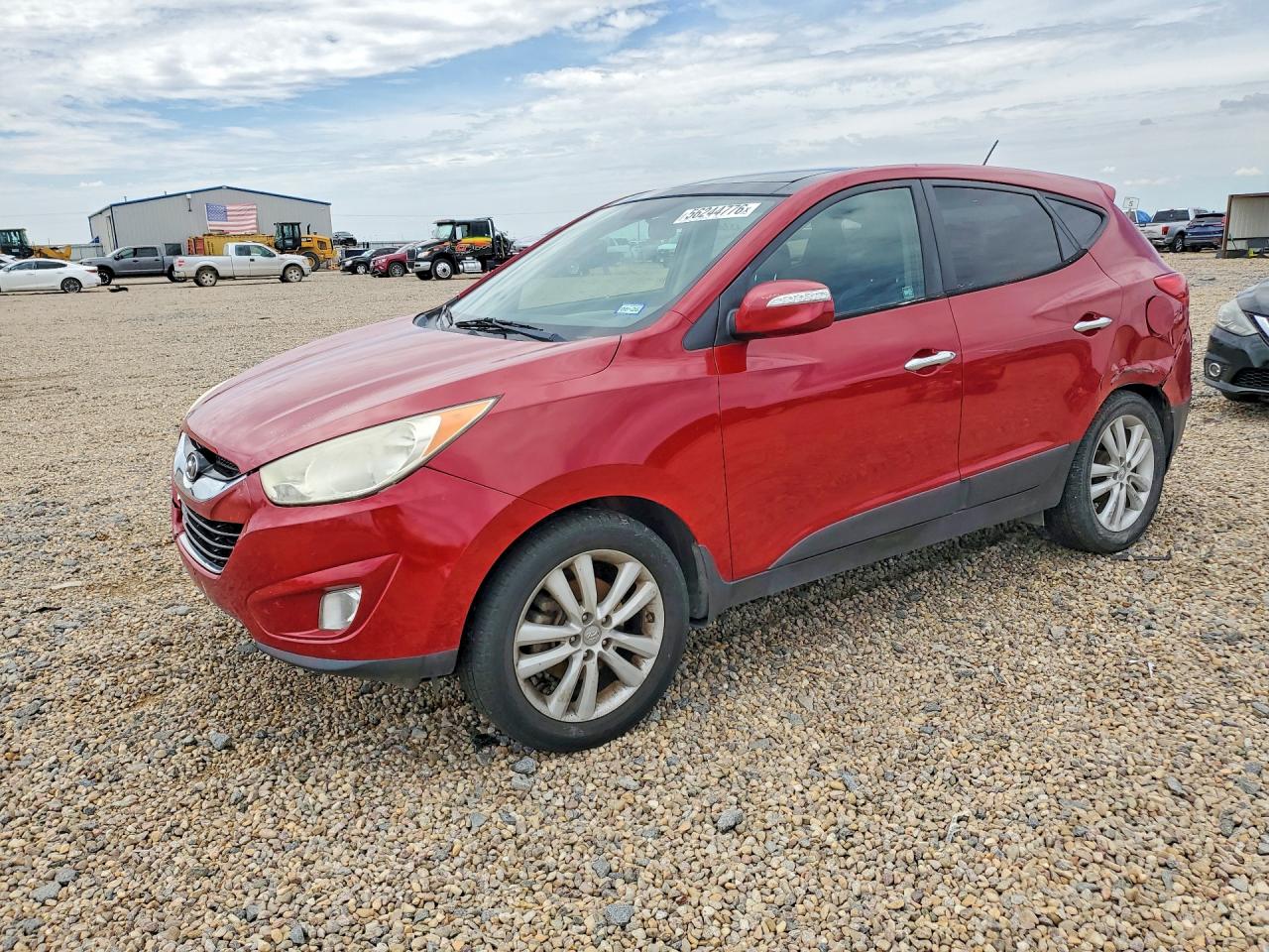 Salvage Hyundai TUCSON Image
