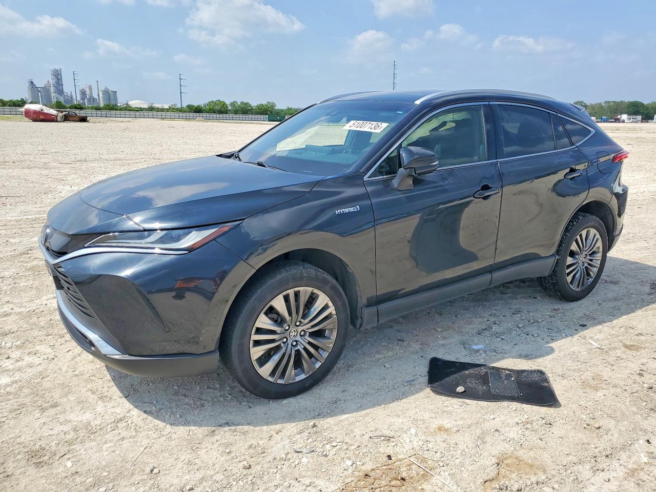 Salvage Toyota Venza Image