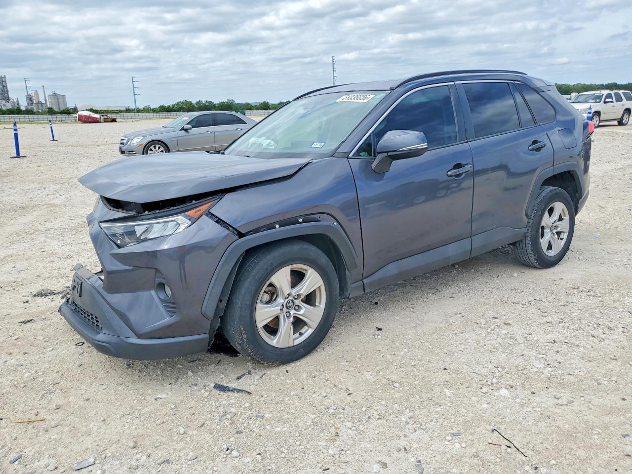 Salvage Toyota RAV4 Image