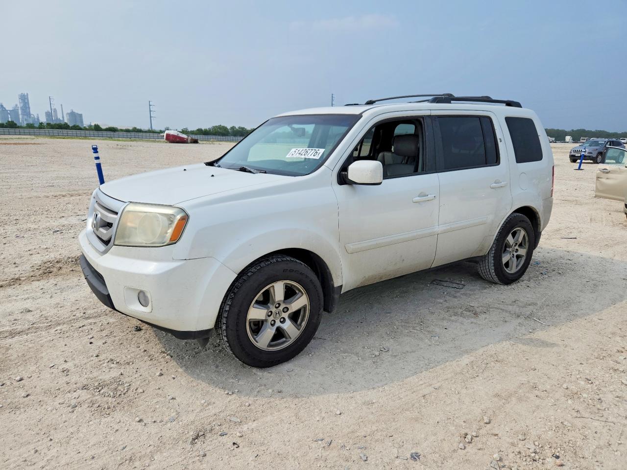 Salvage Honda Pilot Image