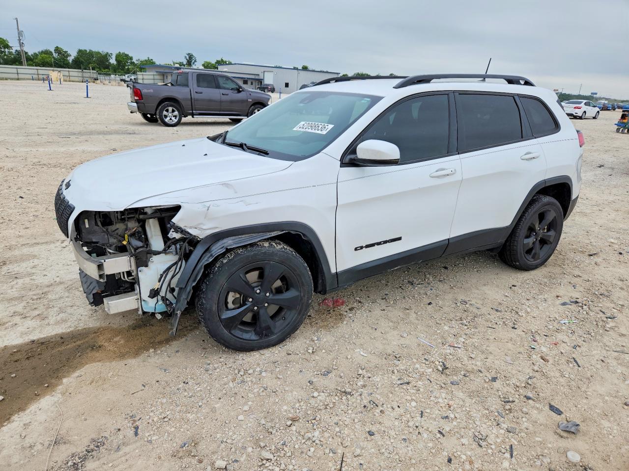 Salvage Jeep Cherokee Image