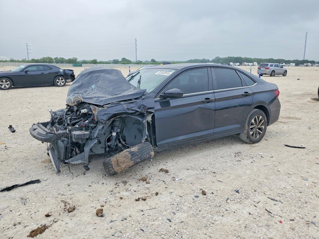 Salvage Volkswagen Jetta Image