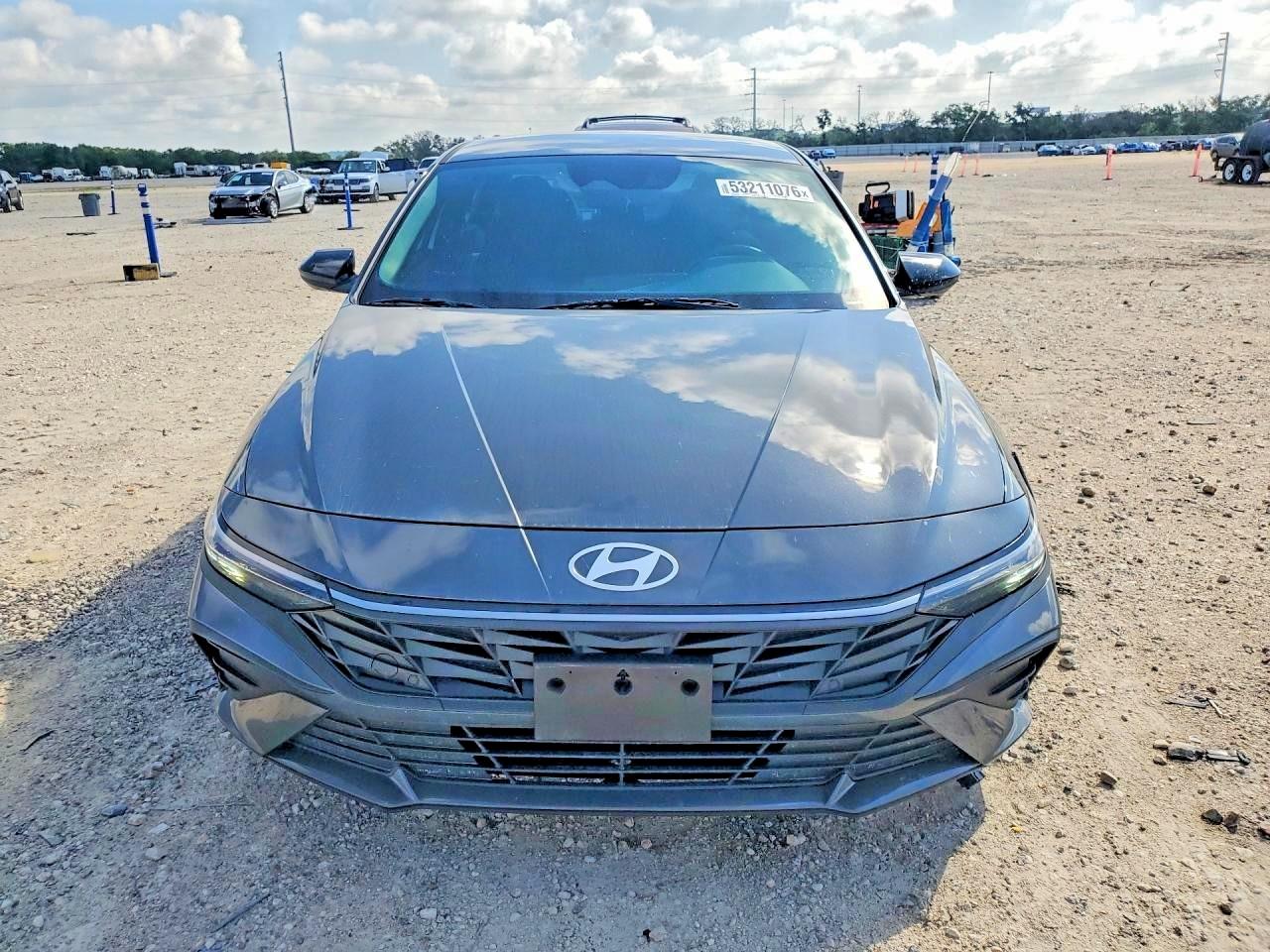 Hyundai ELANTRA Sel Sport