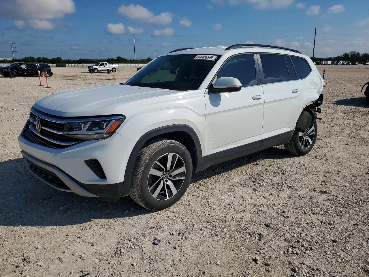 Salvage Volkswagen Atlas Image