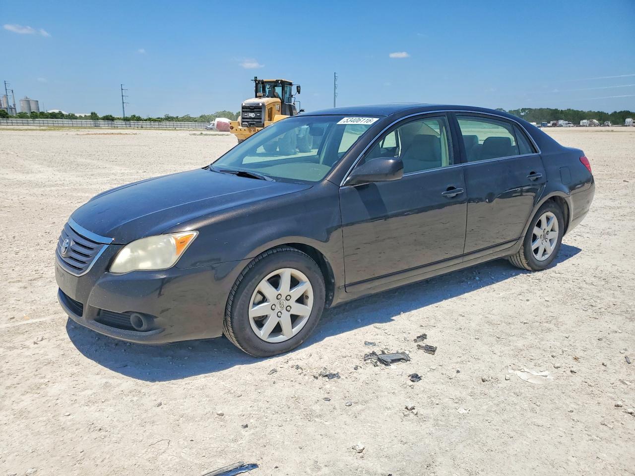 Salvage Toyota Avalon Image