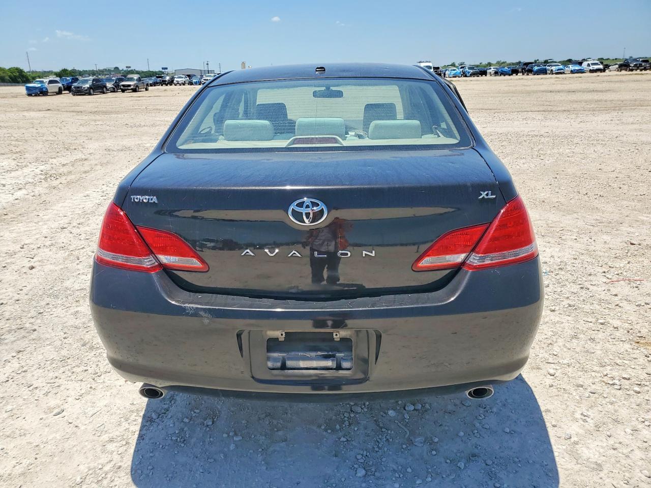 Toyota Avalon Xl