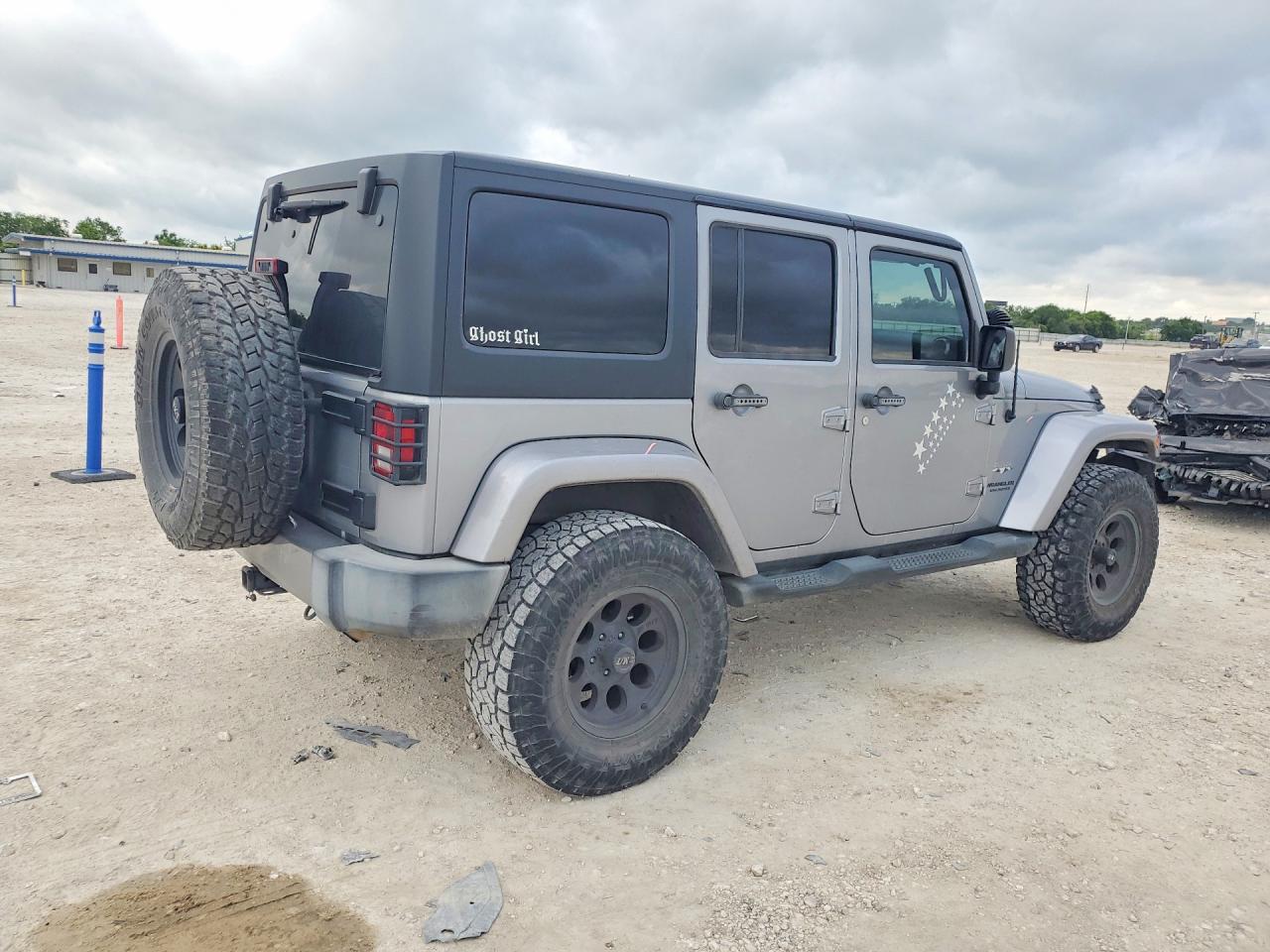 Jeep Wrangler Sahara