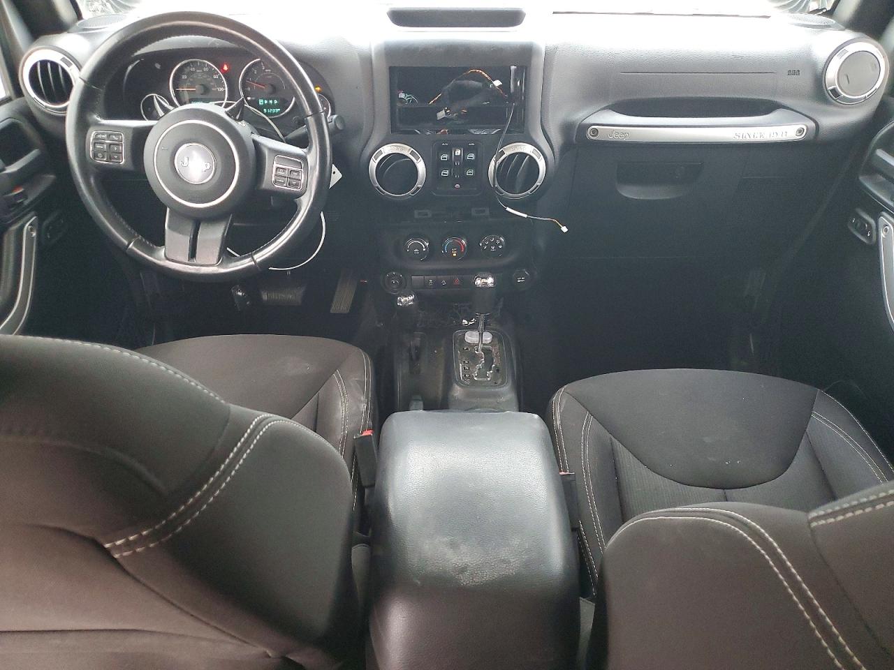 Jeep Wrangler Sahara