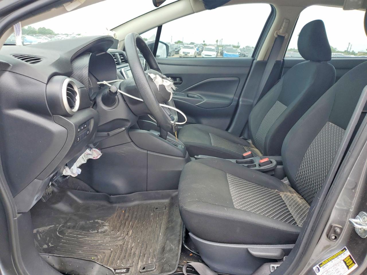 Nissan Versa S