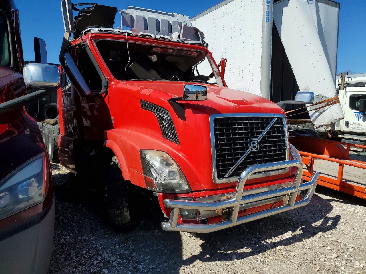 Salvage Volvo Vn Image
