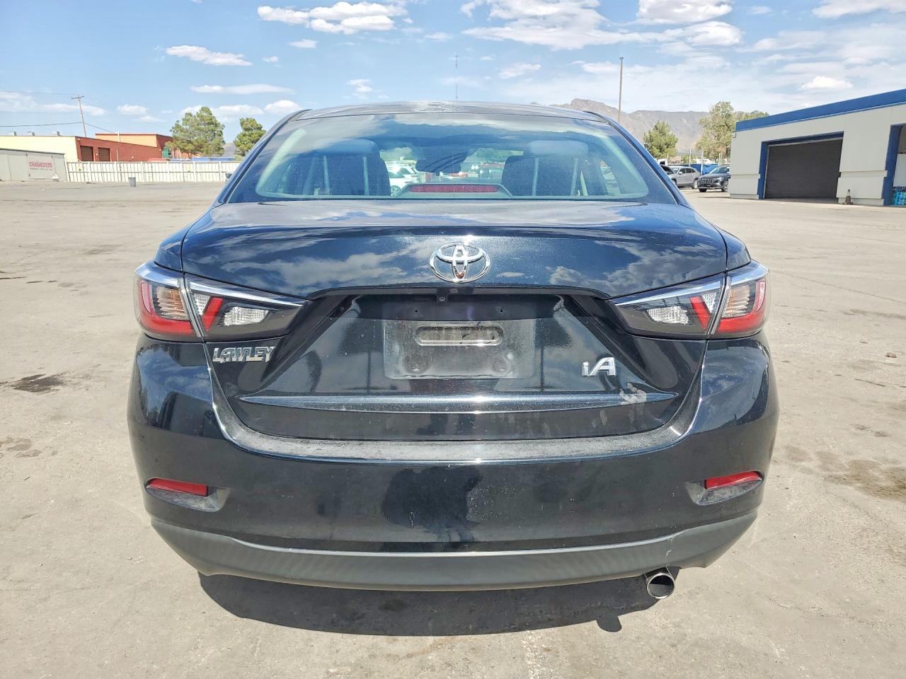 Toyota Yaris Base