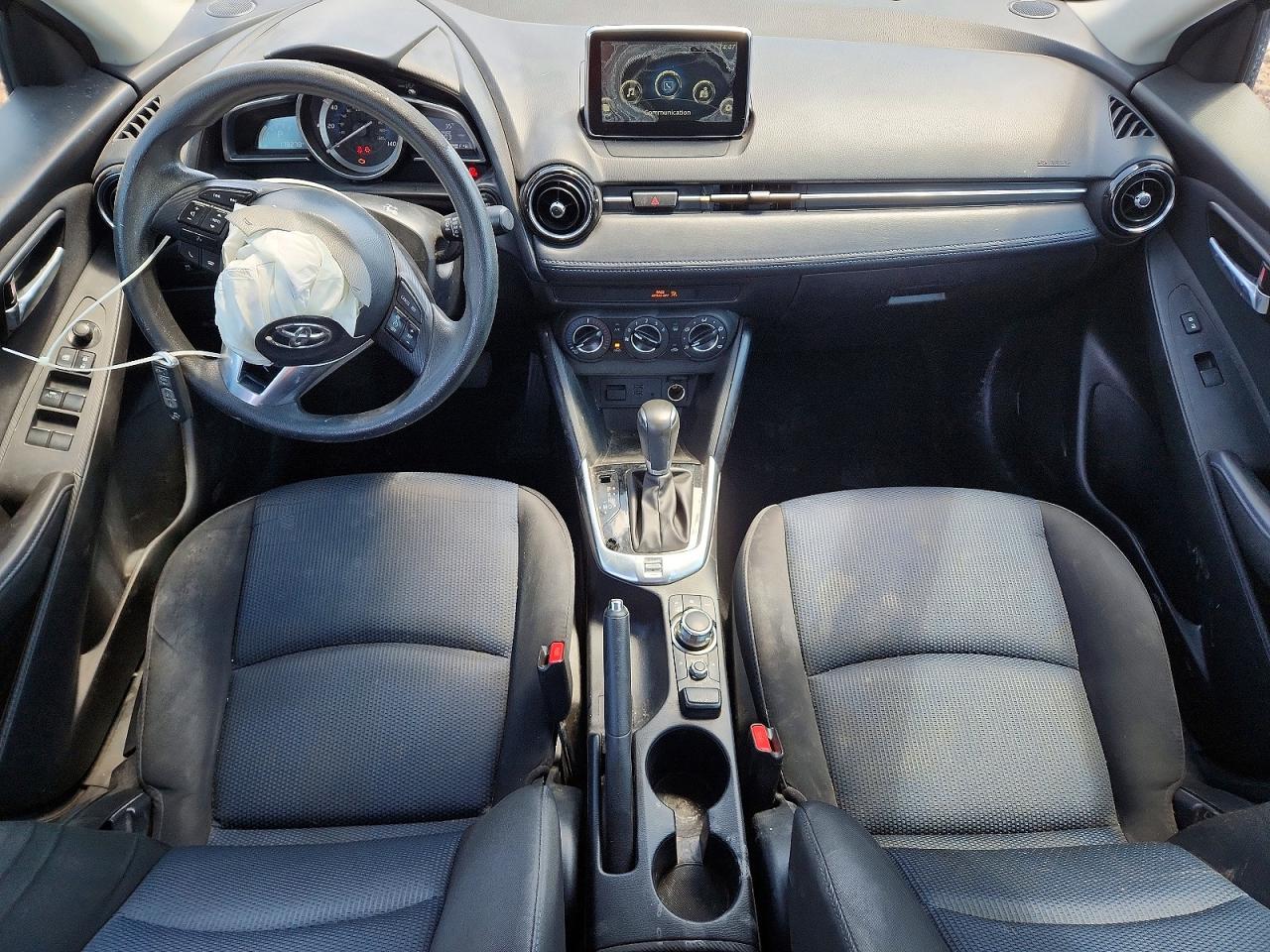 Toyota Yaris Base