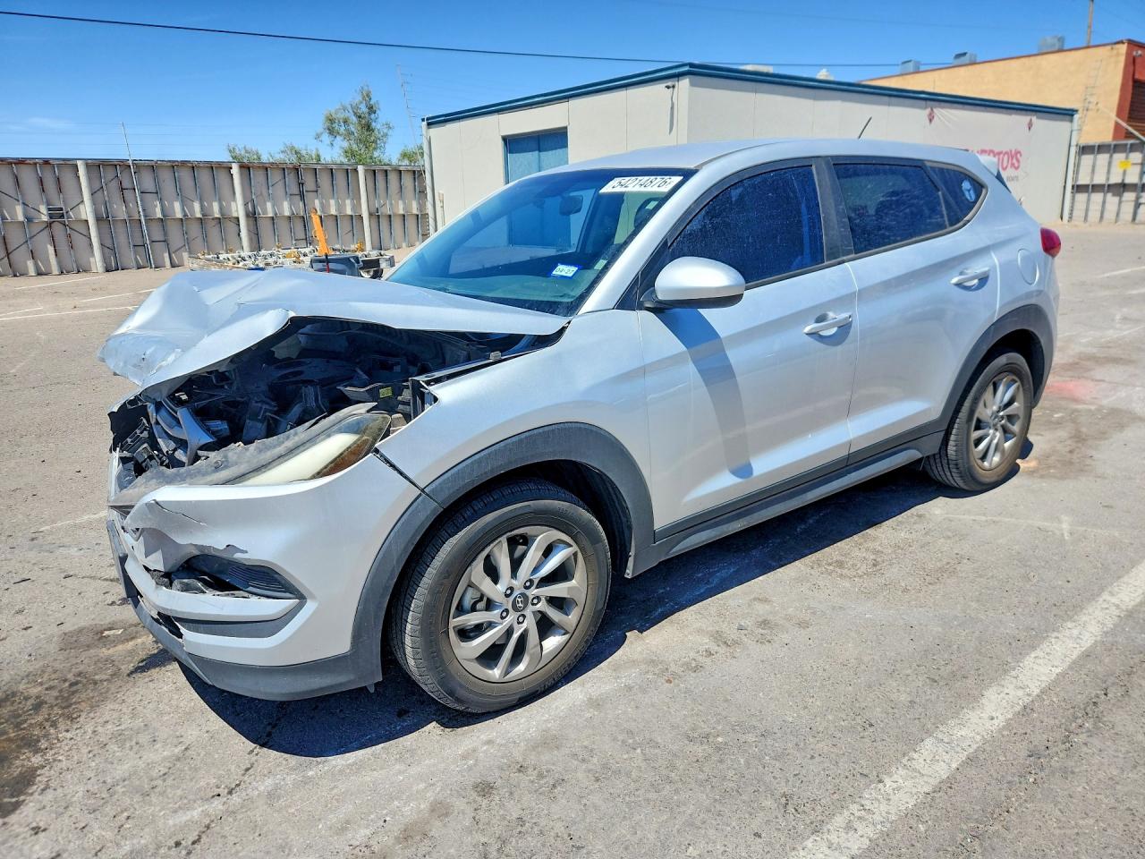 Salvage Hyundai TUCSON Image