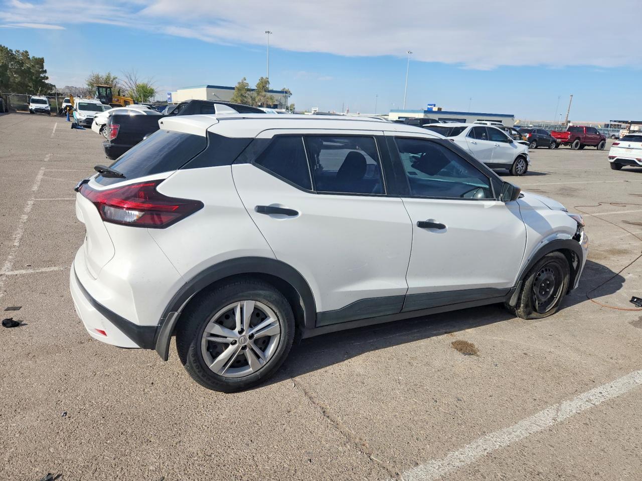 Nissan Kicks S