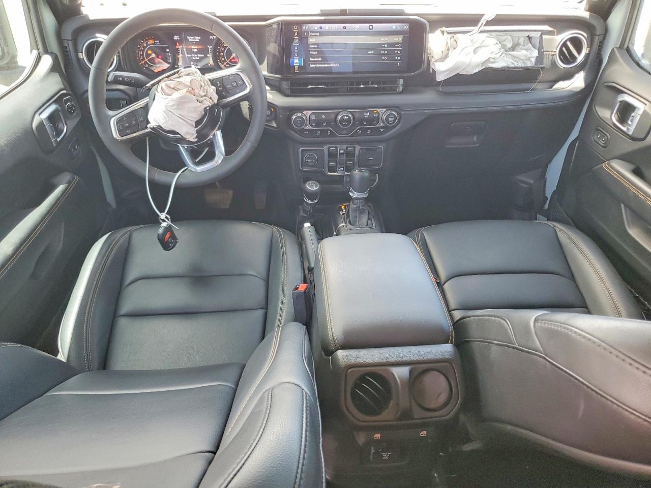 Jeep Wrangler Sahara