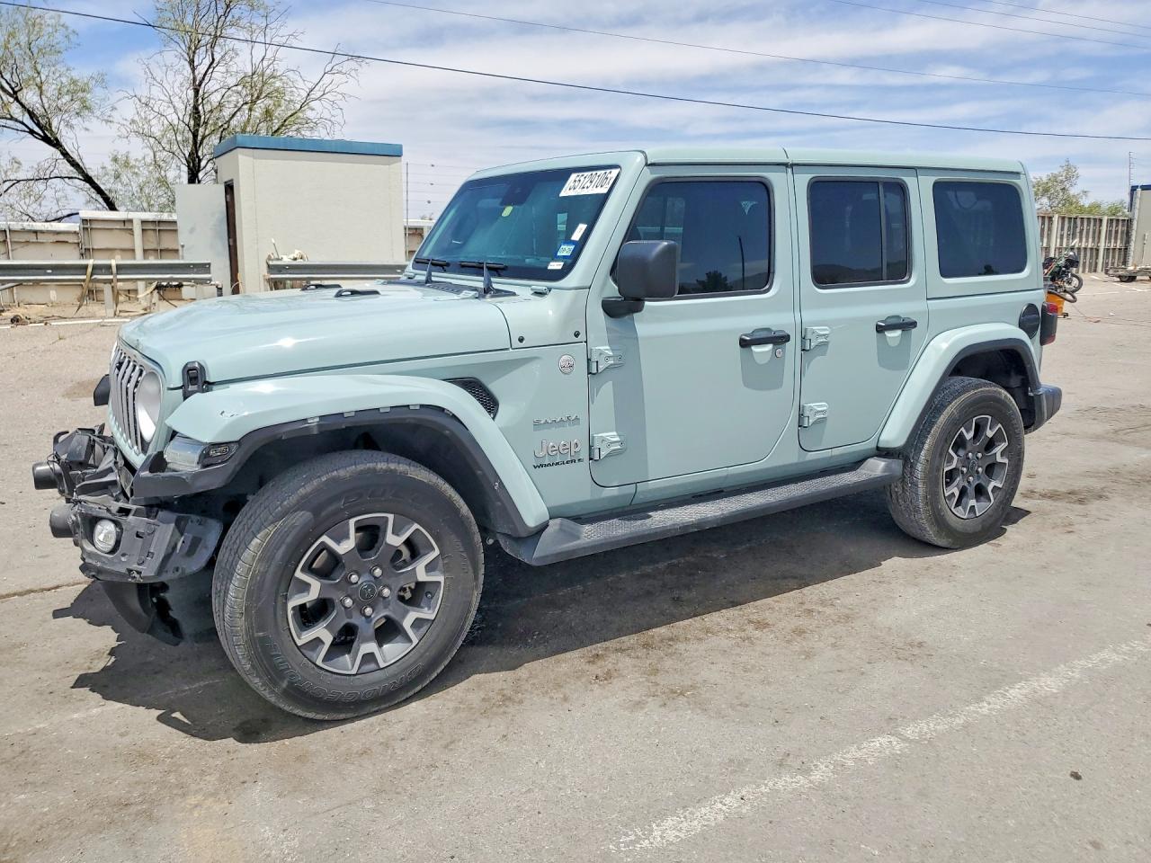 Salvage Jeep Wrangler Image