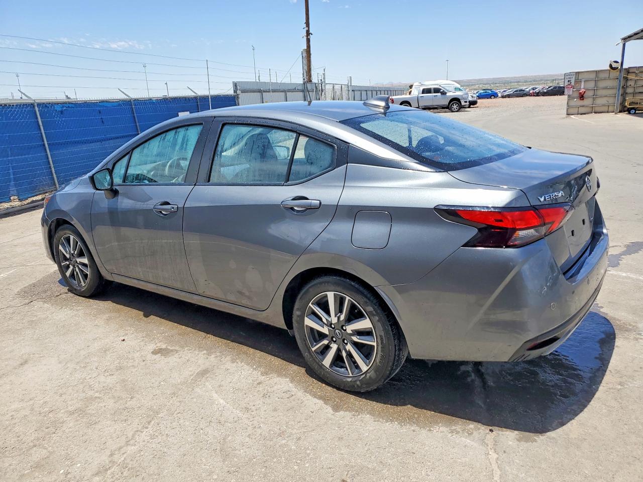 Nissan Versa Sv