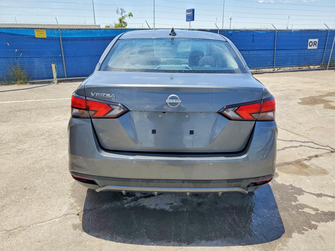Nissan Versa Sv