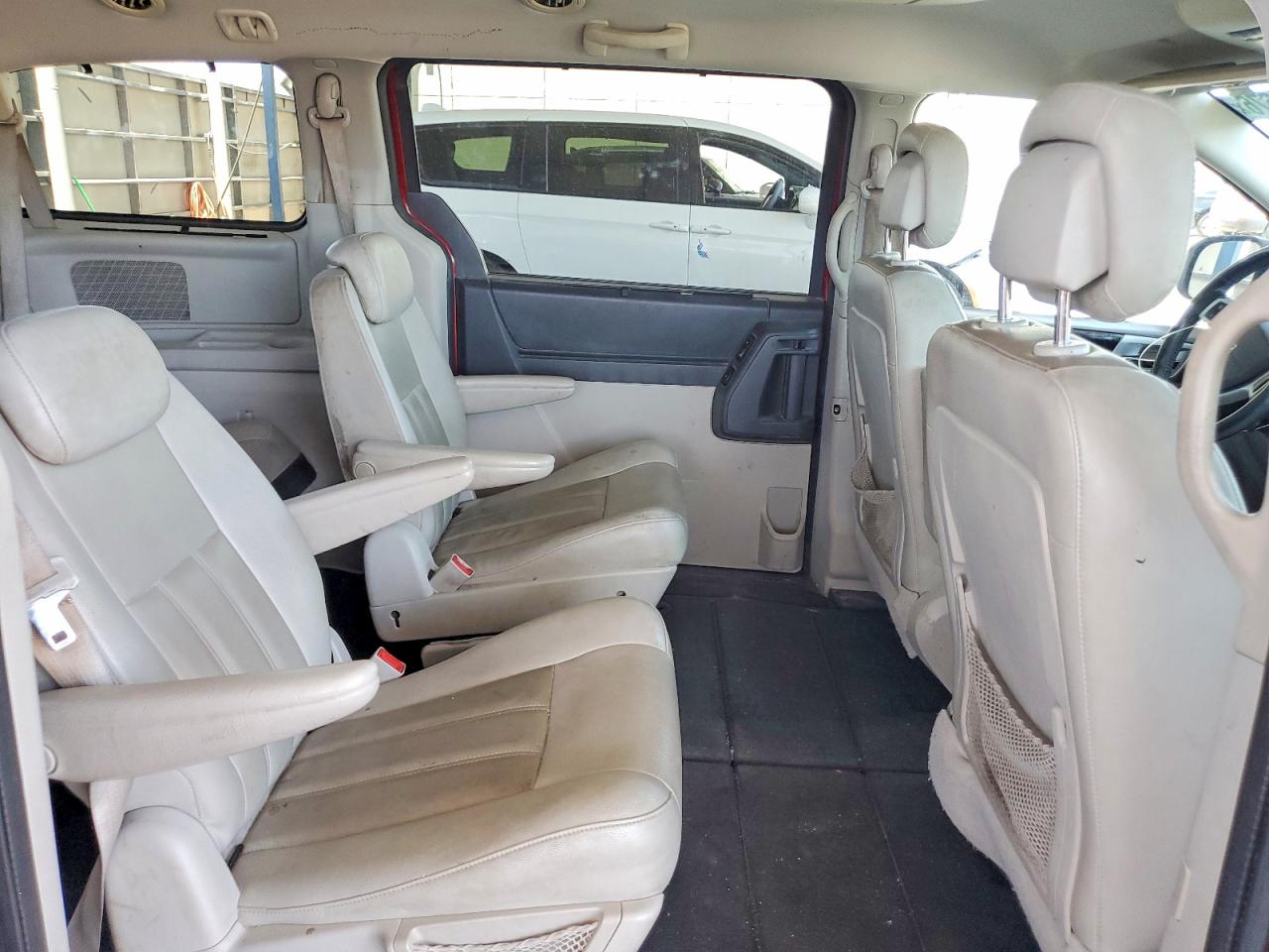 Dodge Caravan Sxt