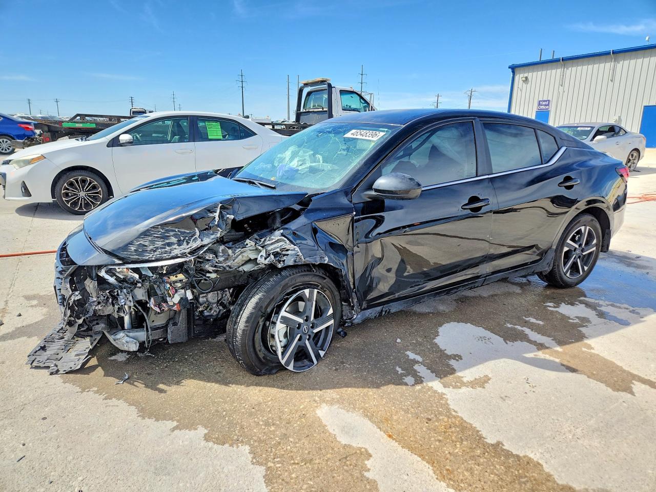 Salvage Nissan Sentra Image