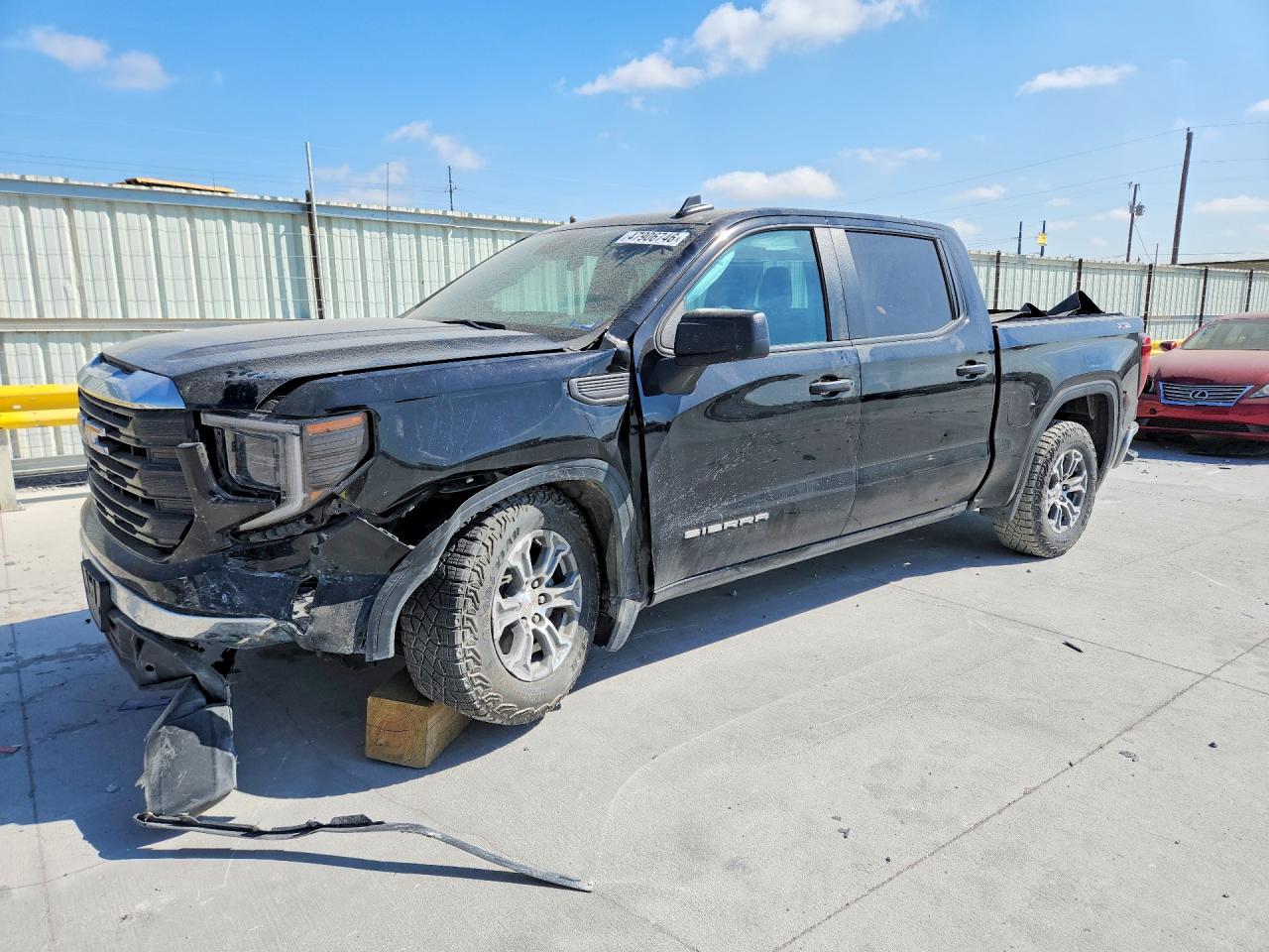 Salvage GMC Sierra Image