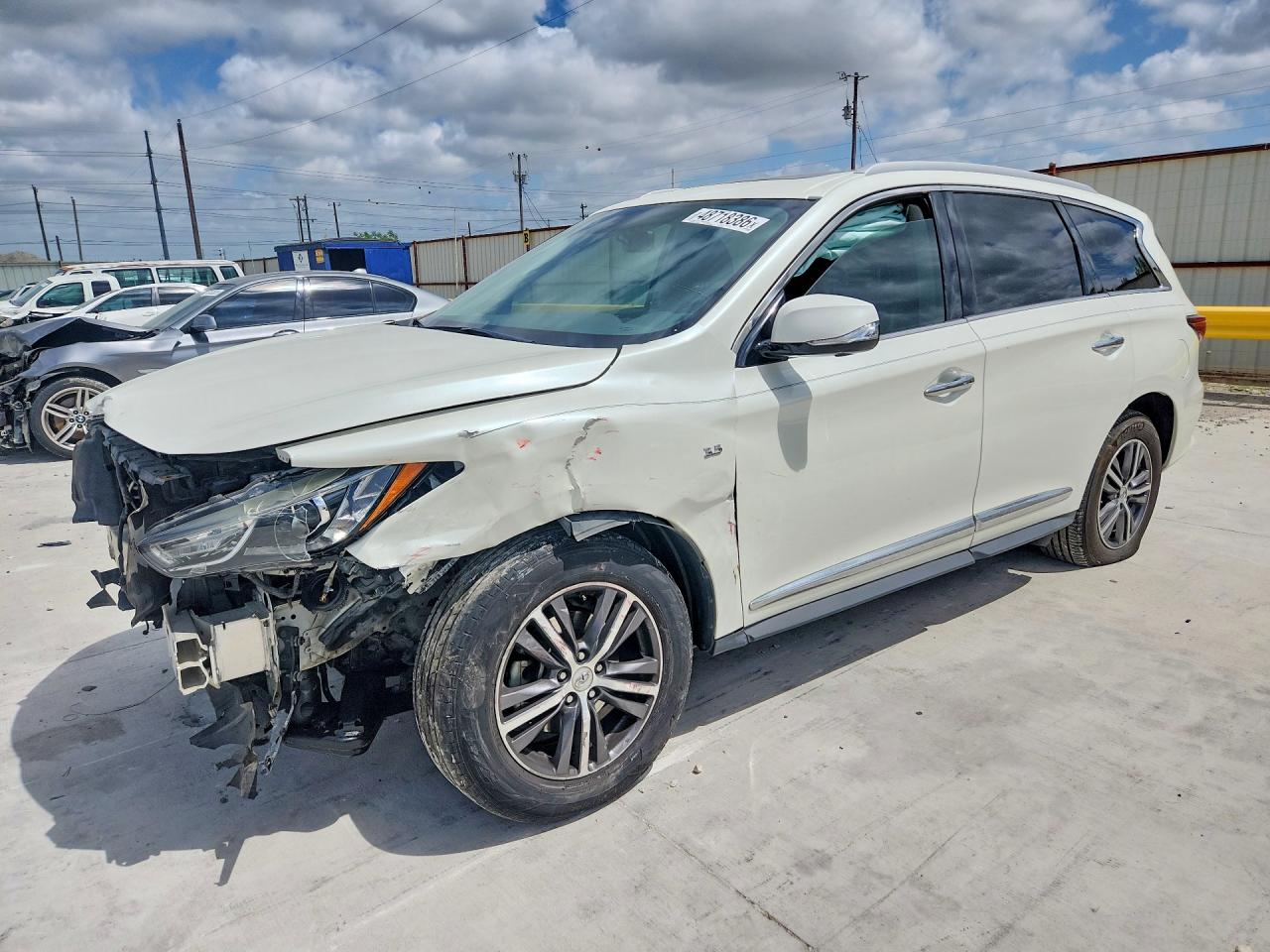 Salvage INFINITI Qx Image