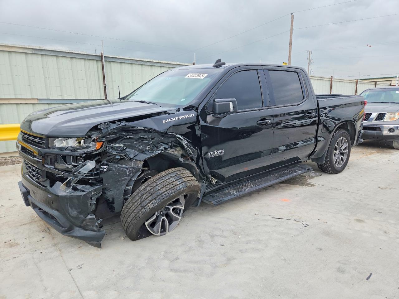 Salvage Chevrolet Silverado Image