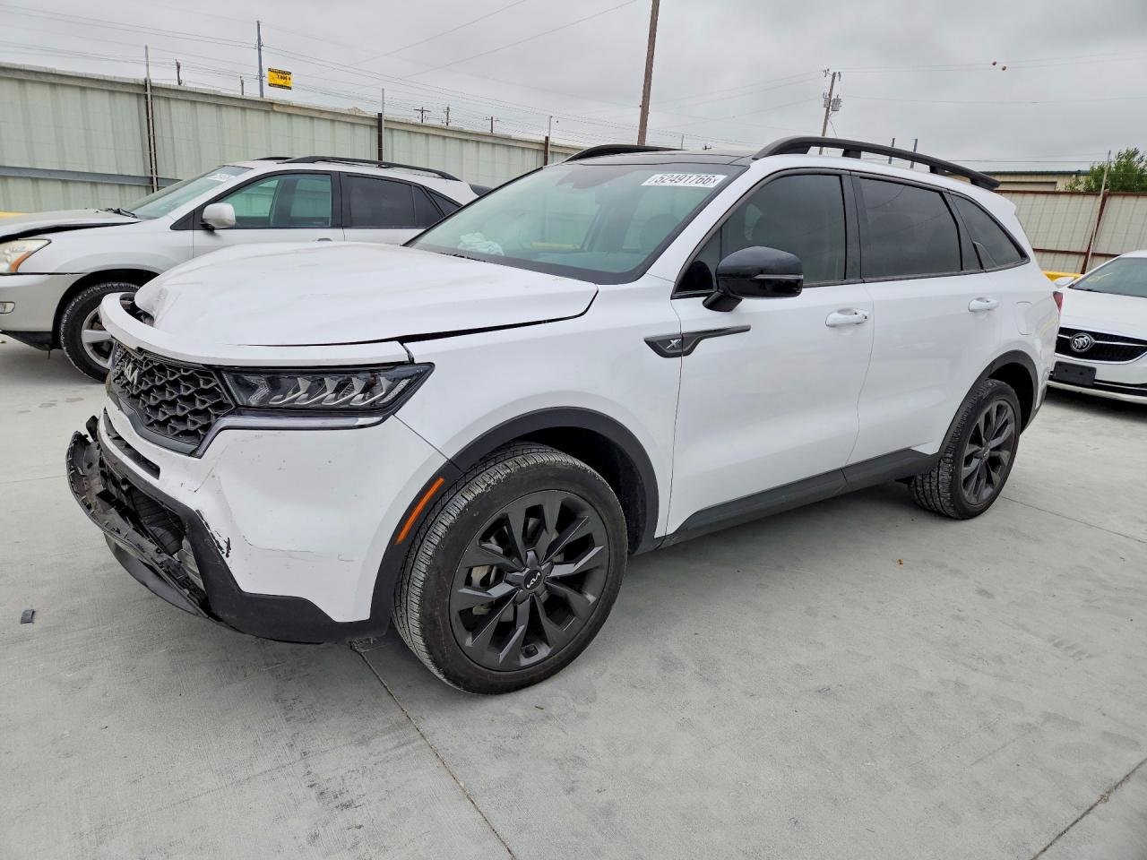 Salvage Kia Sorento Image