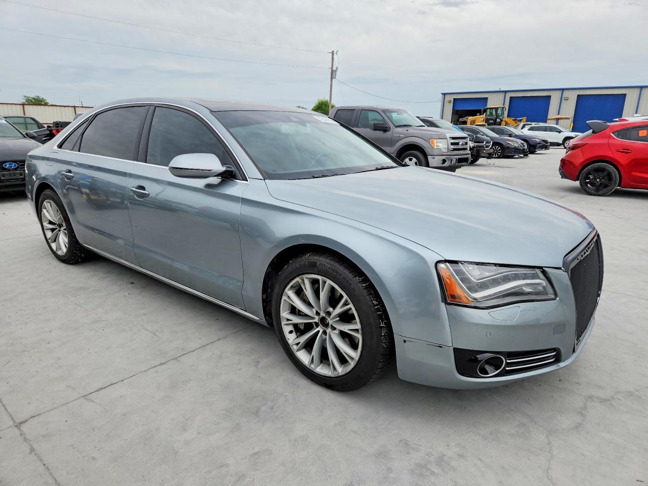 Audi A8 L Quattro