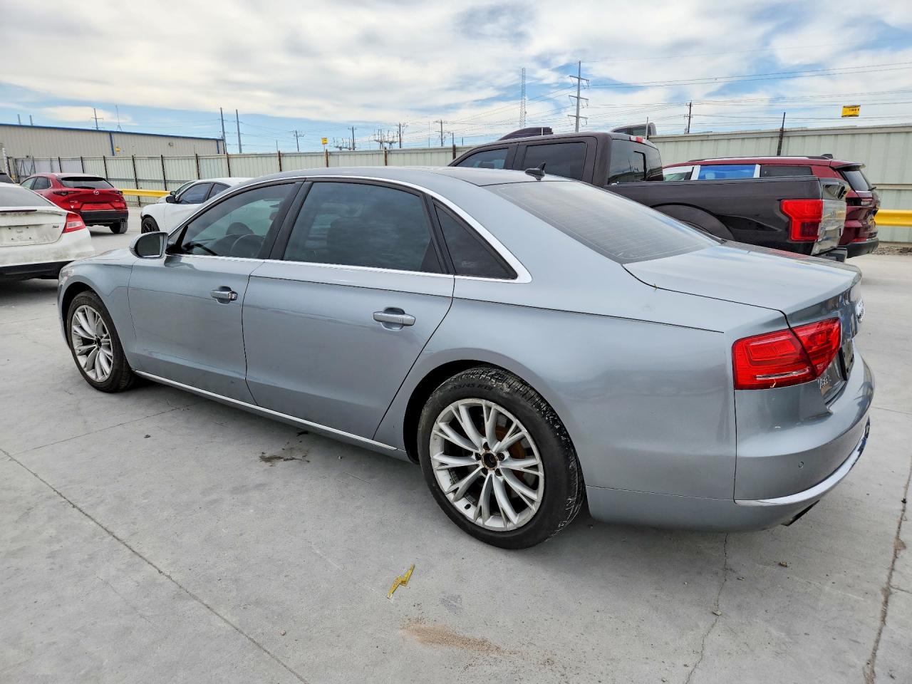 Audi A8 L Quattro