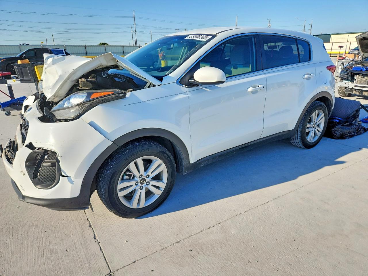 Salvage Kia Sportage Image