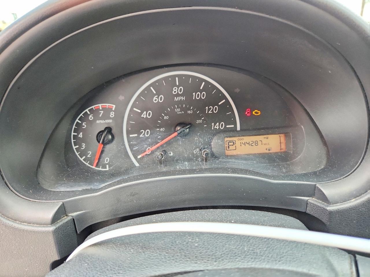 Nissan Versa S Plus