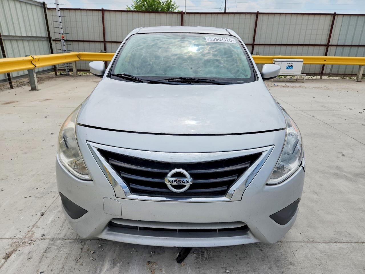 Nissan Versa S Plus
