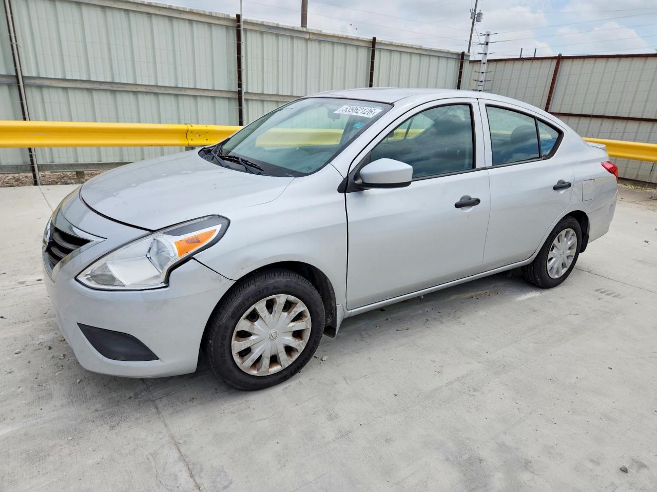 Salvage Nissan Versa Image
