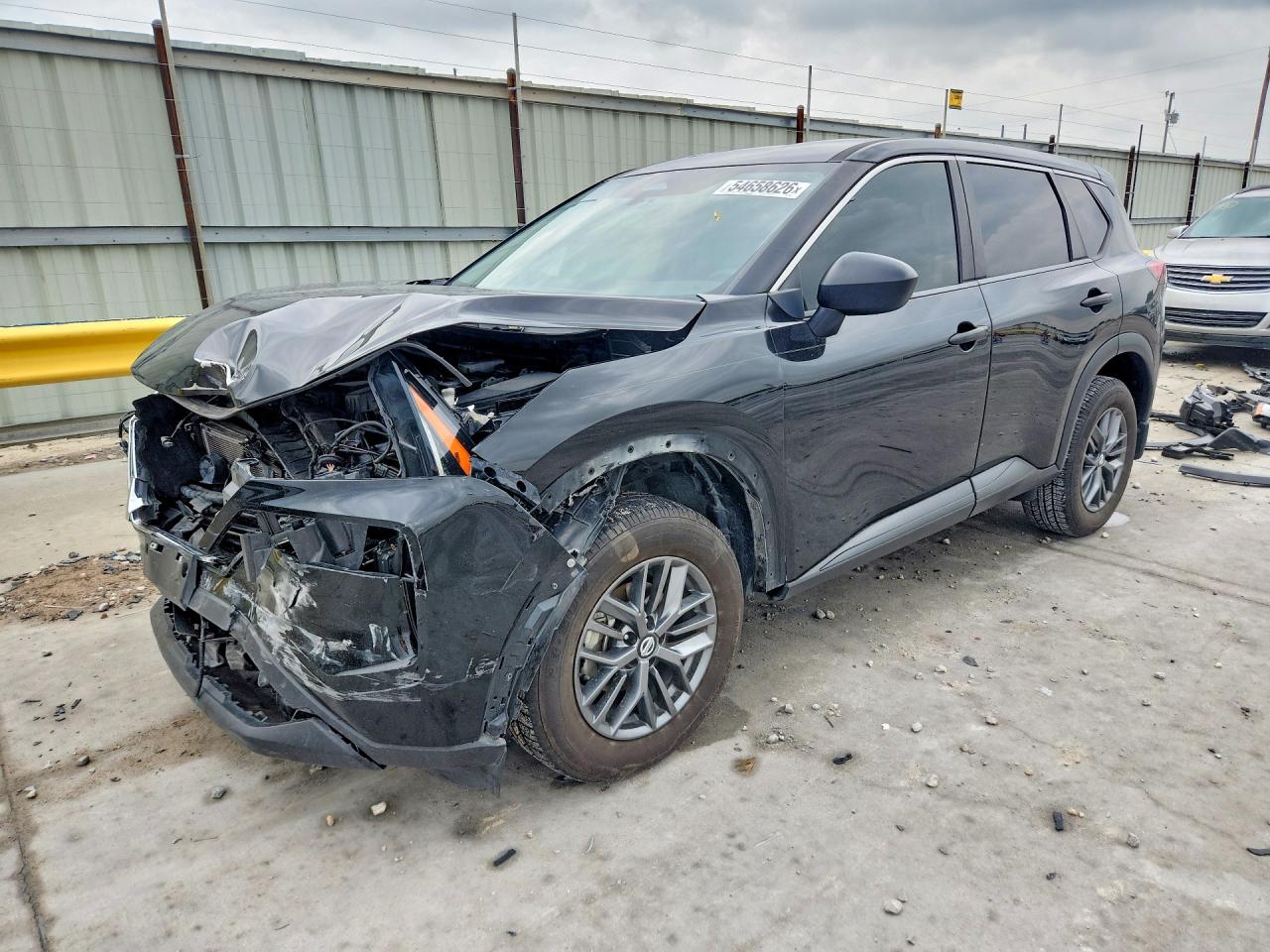 Salvage Nissan Rogue Image