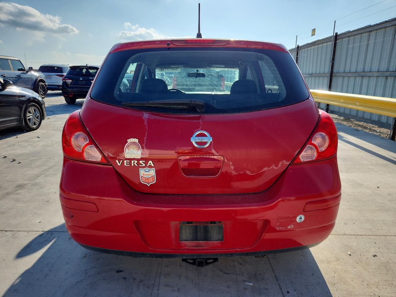 Nissan Versa 1.8 S