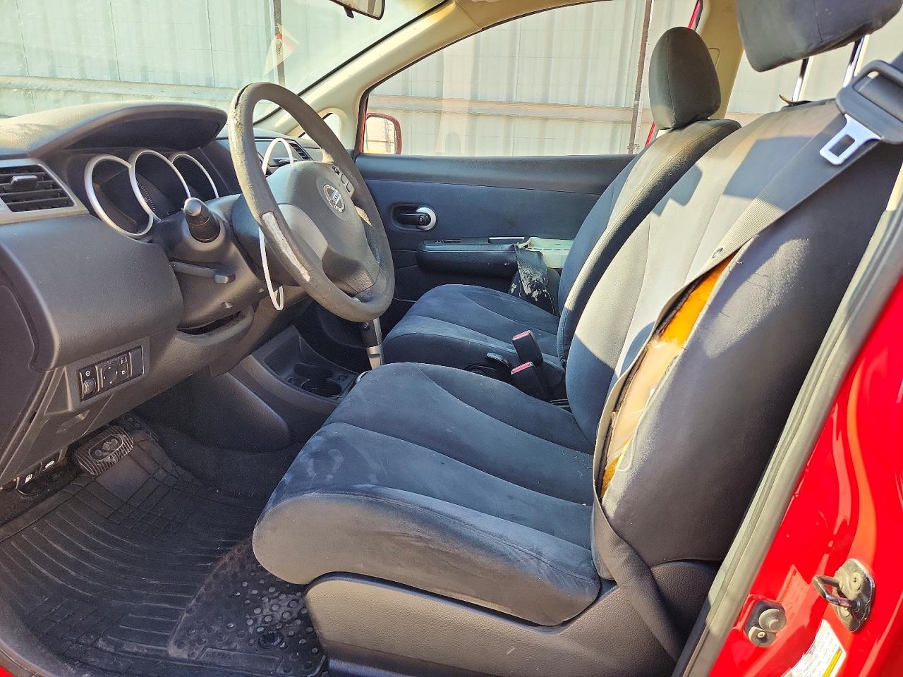 Nissan Versa 1.8 S