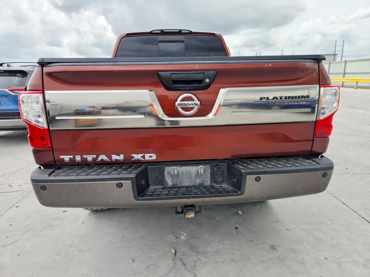 Nissan Titan Platinum Reserve