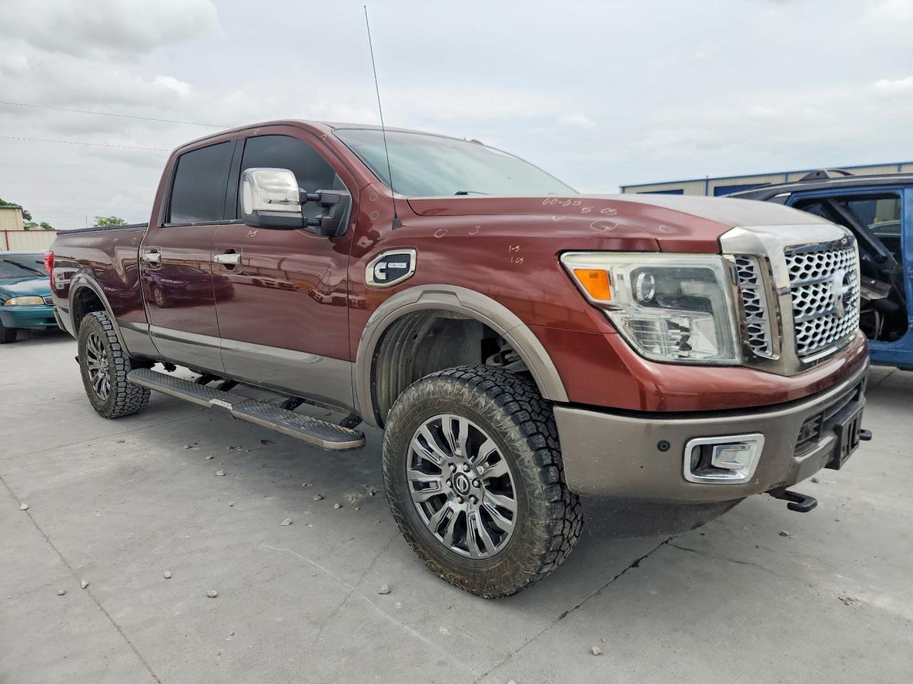 Nissan Titan Platinum Reserve