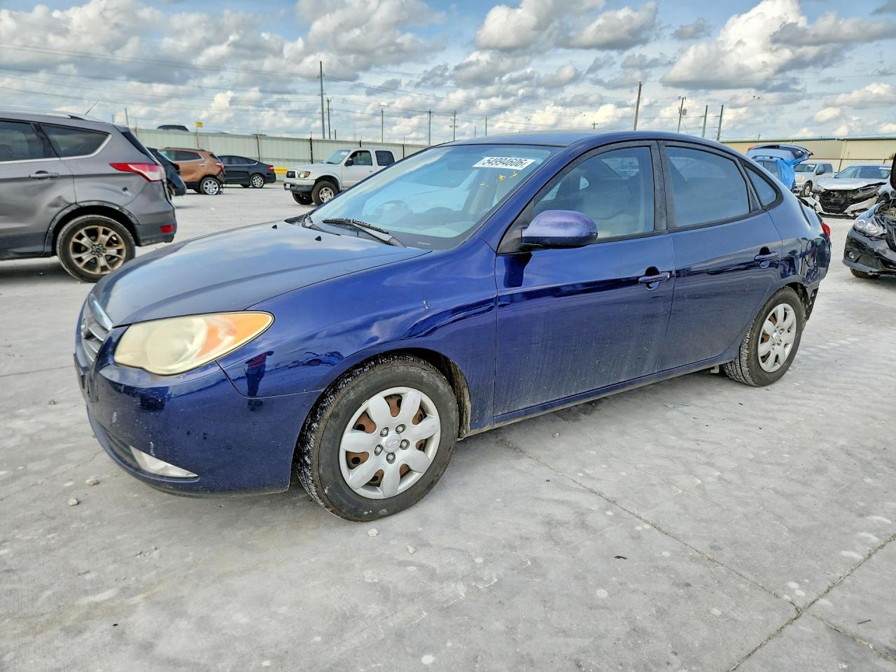Salvage Hyundai ELANTRA Image
