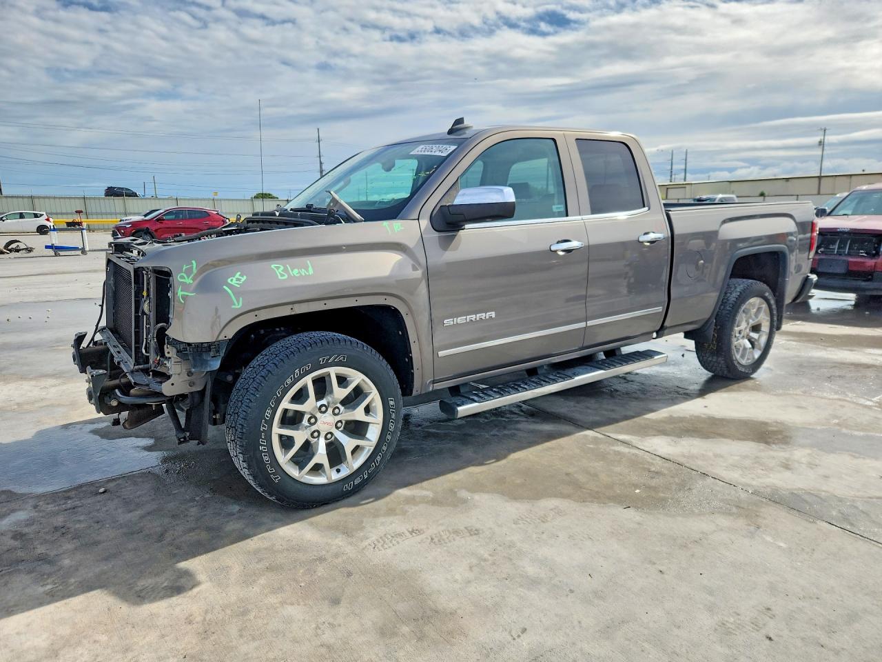 Salvage GMC Sierra Image